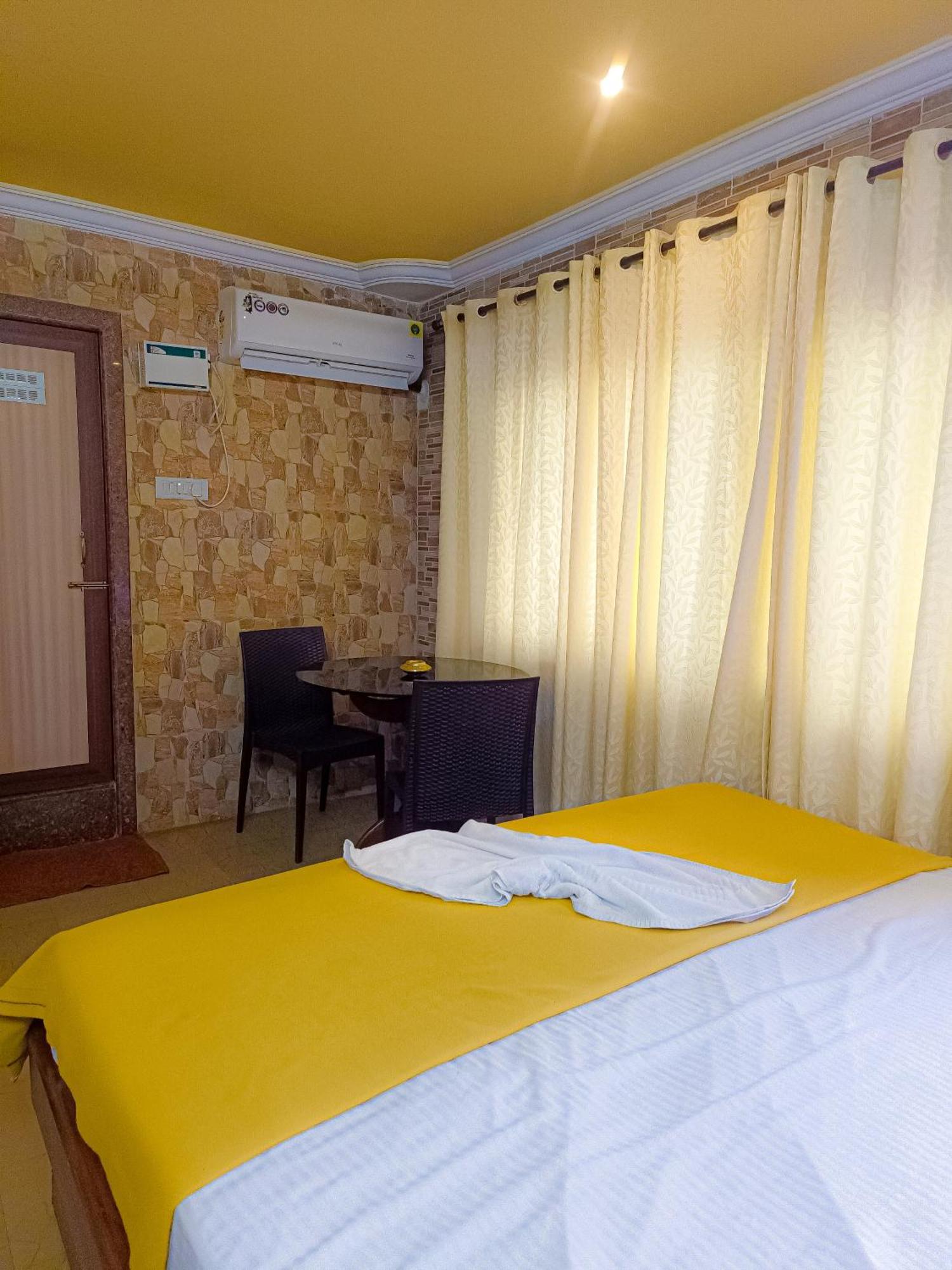 Shradha Luxury Room Calangute Exterior photo